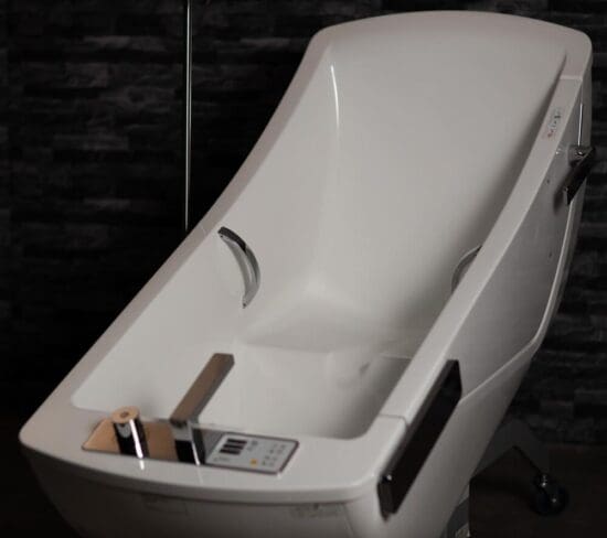 Astor Motion G bath tub