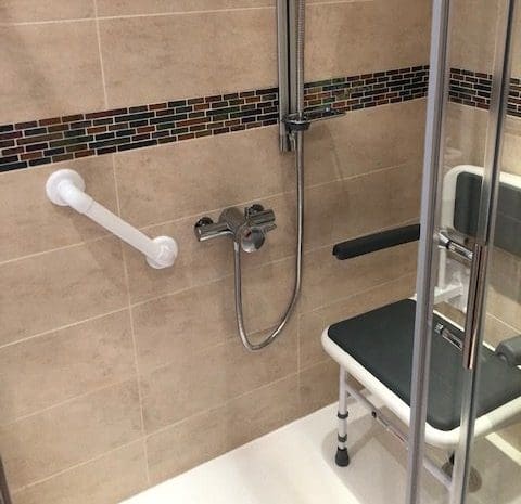 shower with seat